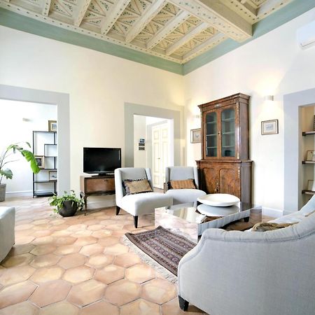 Trevi Luxury Apartment Rome Bagian luar foto